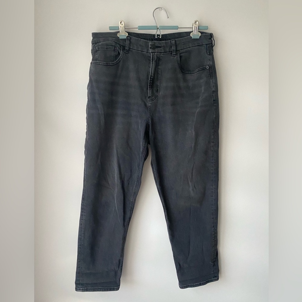 American Eagle Curvy Mom Jean